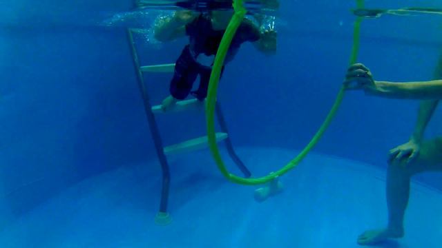 Дамир 3 года (тренер Анастасия) Детский бассейн Тигрята смотреть онлайн