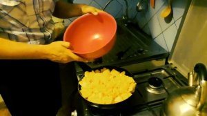 Окорочка с картошкой на сковородке 3