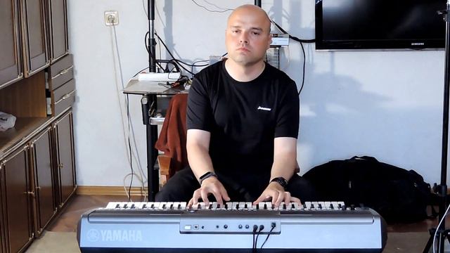 "Weakness" - Yamaha PSR-S670 смотреть онлайн