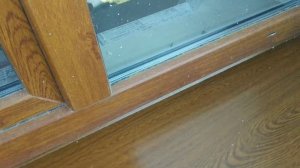 Установка оконного отлива. Как установить оконный отлив. Монтаж оконного отлива.