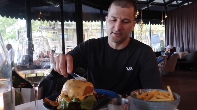 VLOG 351 - ПАРИЖ, странная метка на машине смотреть онлайн