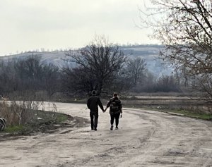 Сюрприз бойцу Александру от ЛЕВОГО БЕРЕГА и супруги