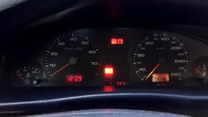 Audi a6 c4 abc 2.6 звук мотора, утренний старт. +7°С