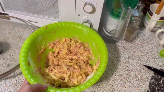 Пол дня обнимались с дочей. Софа искупалась в луже. Опять увезли Софу к маме. смотреть онлайн