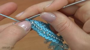 Вязание с бисером. Как вязать цветок Урок 182