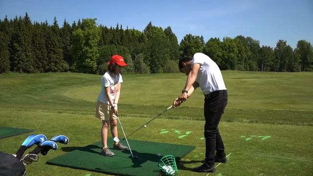 Счастливое детство в Клубе Целеево! смотреть онлайн