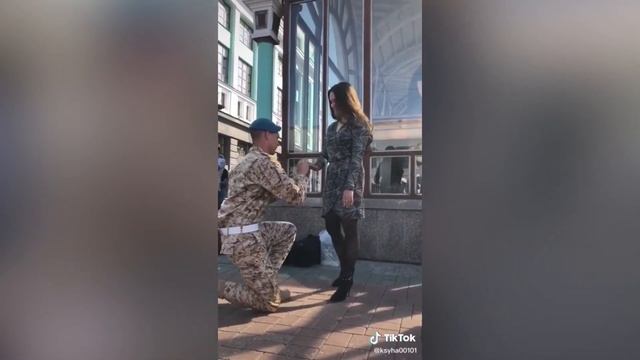 ПРЕДЛОЖЕНИЕ РУКИ И СЕРДЦА В ТИКТОК// МИЛЫЕ ПАРЫ В ТИКТОК смотреть онлайн