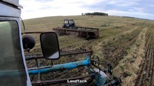 Самоходная косилка КПС-5 и тракторы МТЗ-80 с прицепными жатками ЖВЗ-7 скашивают пшеницу!