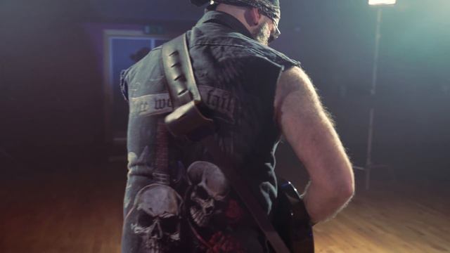 Emerald Guitars - Davy K смотреть онлайн