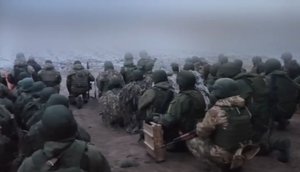 Сильные кадры молитва воинов перед штурмом