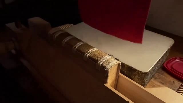Работа мастера: книга ручной работы