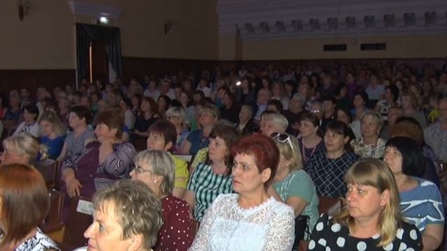 Работники социальной защиты населения отметили свой профессиональный праздник смотреть онлайн