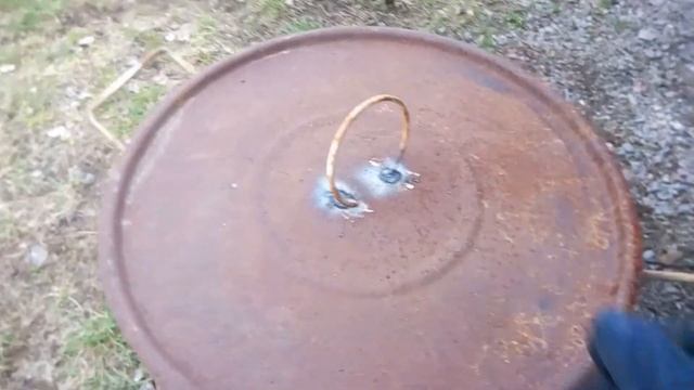 Коптилка из двухсотлитровой бочки за пол часа.