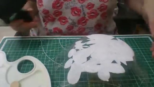 Декор тарелки в технике "дымка". Обратный декупаж. смотреть онлайн