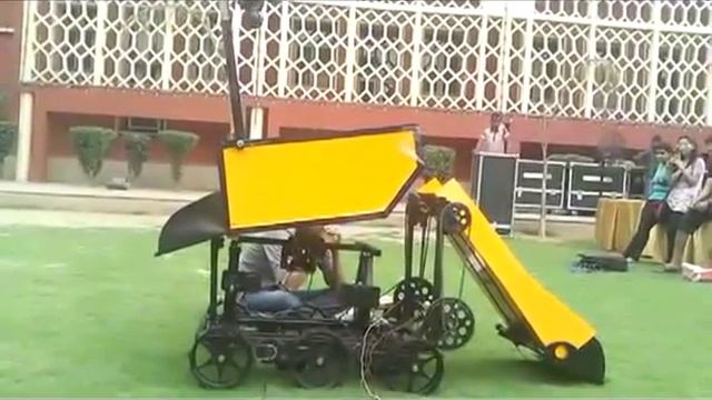 KMC LUNABOT AT_01 смотреть онлайн