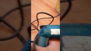 MAKITA 6823 DRYWALL SCREWDRUVER  TEST