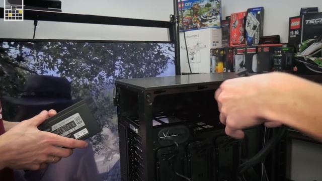 Компьютер за ~$4000!!! (Skylake, Titan X, 32GB, крутой корпус и куча SSD) - megaPC 3.0 смотреть онлайн