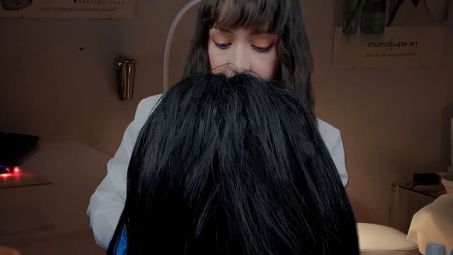 ASMR Sub Examen Realista de Cuero Cabelludo en Español Doctor Roleplay Soft Spoken