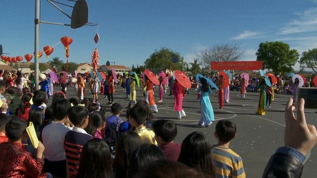 Lunar New Year Celebration 2018 смотреть онлайн