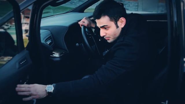 Воронков и Хачатуров утопают в роскоши Toyota Alphard смотреть онлайн