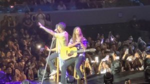 Adam Levine explains why Maroon 5 loves the Philippines and Filipino fans | Maroon 5 in Manila 2022