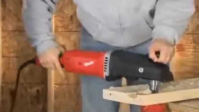 Сверление больших диаметров отверстий в дереве Milwaukee® идеально для подрозетников #tool24