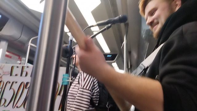 Санкт-Петербургское метро: музыканты в вагоне, часть четвертая.