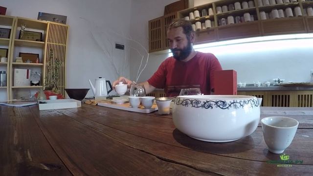 Дегустация выдержанного красного чая, Сяо Чжун Лао Ча смотреть онлайн