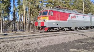 Электровоз ВЛ11.8-621 с Плетевозным поездом