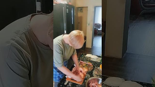 Готовим Куриный рулет. смотреть онлайн