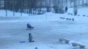 Как мы катаемся на санках