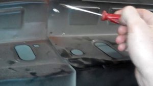Mazda 3, скрип сзади.