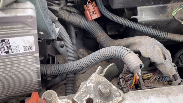 How to change headlight bulb Toyota RAV4 2017 смотреть онлайн