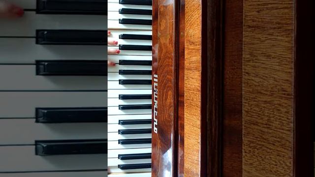 Титаник на пианино смотреть онлайн