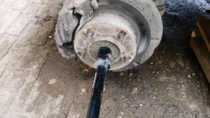 БОЛТАЕТСЯ ПЕРЕДНЕЕ КОЛЕСО НА НИВЕ ШЕВРОЛЕ, ЧТО ДЕЛАТЬ???