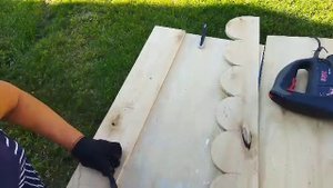 Столик из фанеры для беседки своими руками