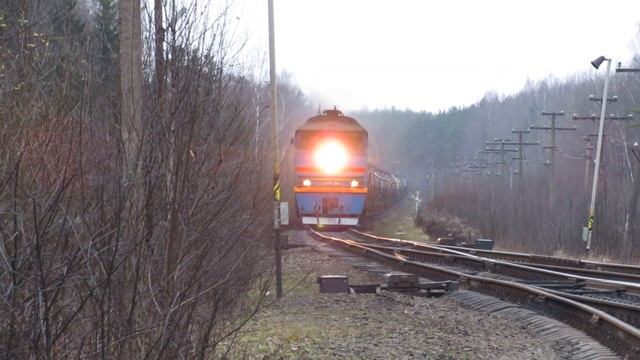 Тепловозы 2ТЭ116 БТС; дымящий тепловоз, спуск и подъём на станции Кеб смотреть онлайн