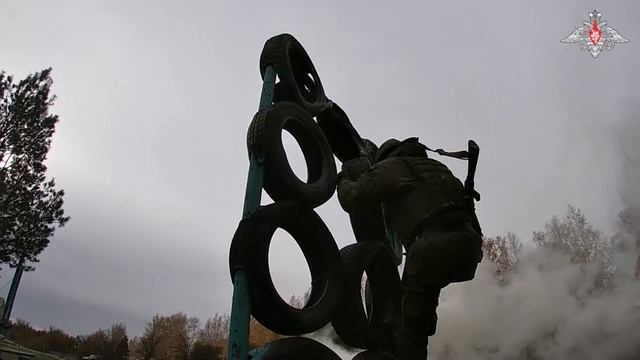 Плечом к плечу