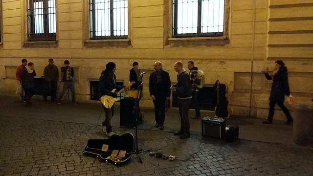 Уличные музыканты играют Pink Floyd, street cover.