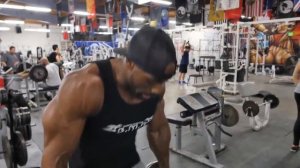 Что делать, если не растёт бицепс, и как правильно его накачать?