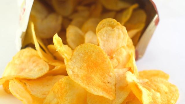 Should you make grand romantic gestures? - Enduring Love (1/4) смотреть онлайн