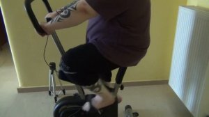 ЗАНИМАЮСЬ НА ВЕЛОТРЕНАЖЕРЕ ДОМА