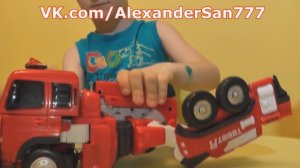 ТОБОТЫ ТРАНСФОРМЕРЫ Тобот R Пожарная машина с СИРЕНОЙ, ВОДОМЕТОМ и ключом токеном Распаковка Tobot