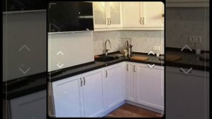 Идеи дизайна кухни с вентиляционным выступом у входа в кухню