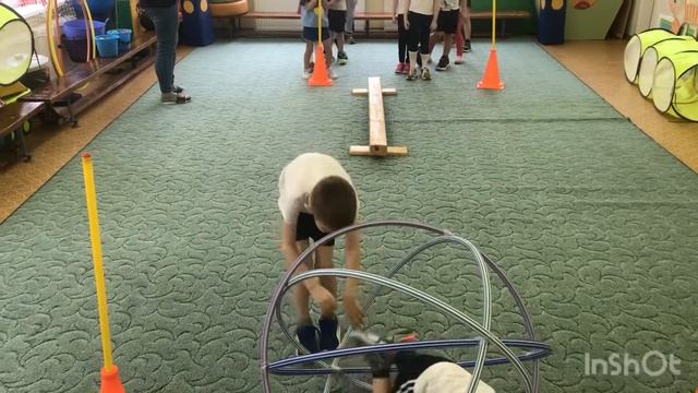 Я ГАГАРИНКОСМОНАВТЫ В ДОУ60 лет полета человека в космосспортивное развлечение в ДОУ