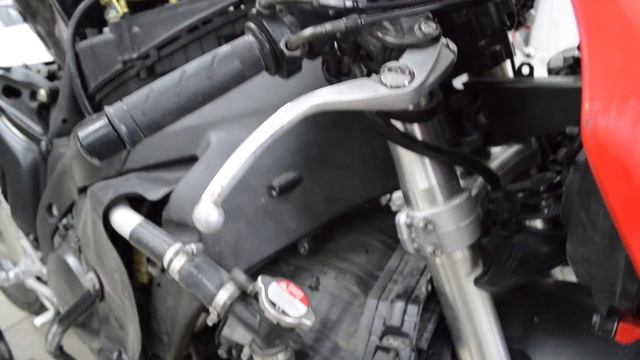 Омоложение CBR на 10 лет. Установка QuickShifter смотреть онлайн