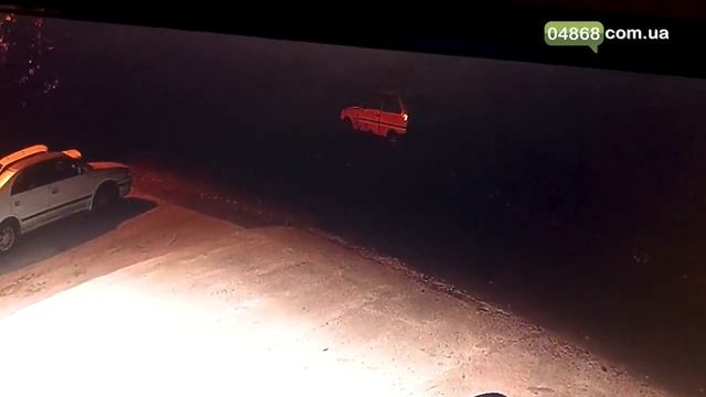 В Черноморске в частный дом подкинули свинью с ножом в голове смотреть онлайн