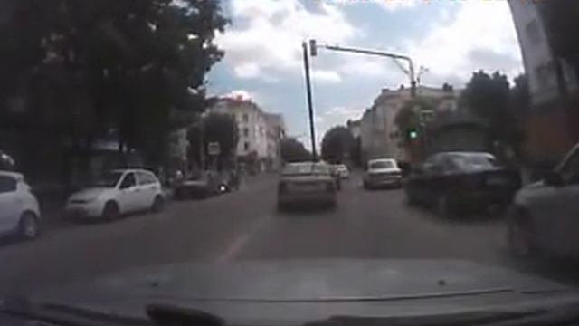 Так в Нальчике перевозят шести метровые трубы. смотреть онлайн