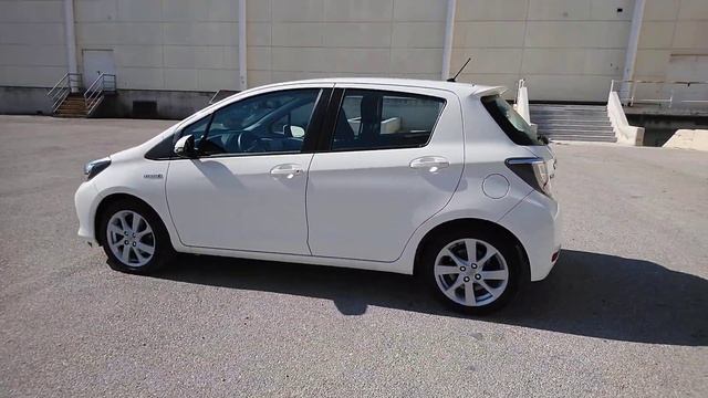 Μεταχειρισμένο Toyota Yaris Hybrid Club (2012) | 360° Trust Walk смотреть онлайн