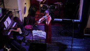 Аве Мария Каччини (В.Вавилов) - Галина Кузьмина, Лауро Акопян (Скрипка, фортепиано) - Аветисян Н.Ц.